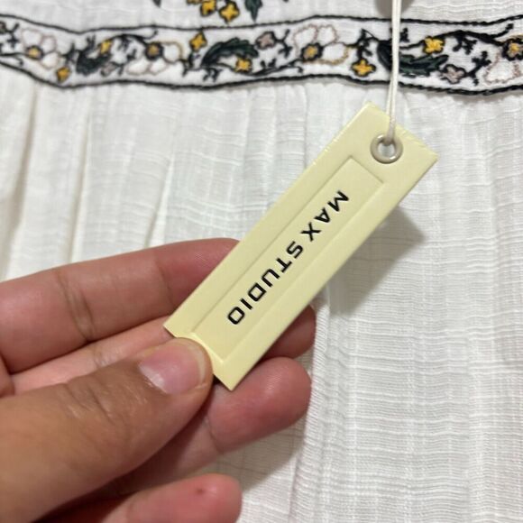 NWT Max Studio Women's Large White Embroidered Round Neck Sleeveless Maxi Dress‎ - Picture 9 of 15